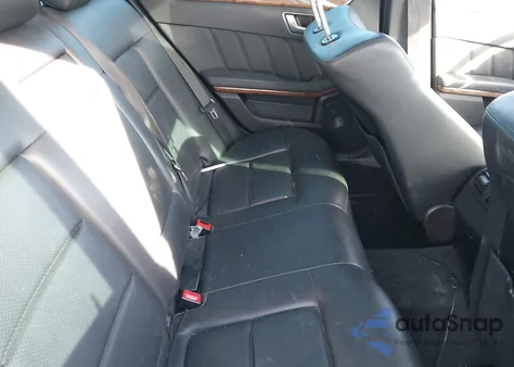 2012 Mercedes-Benz E 350 4Matic z USA, uszkodzony, nr VIN WDDHF8JB5CA621013